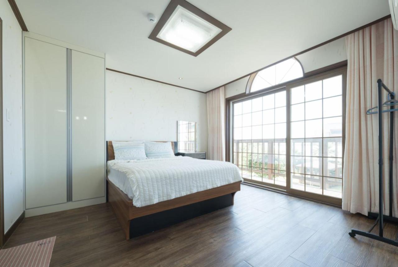 Jeju Time-Travel Pension Exterior foto